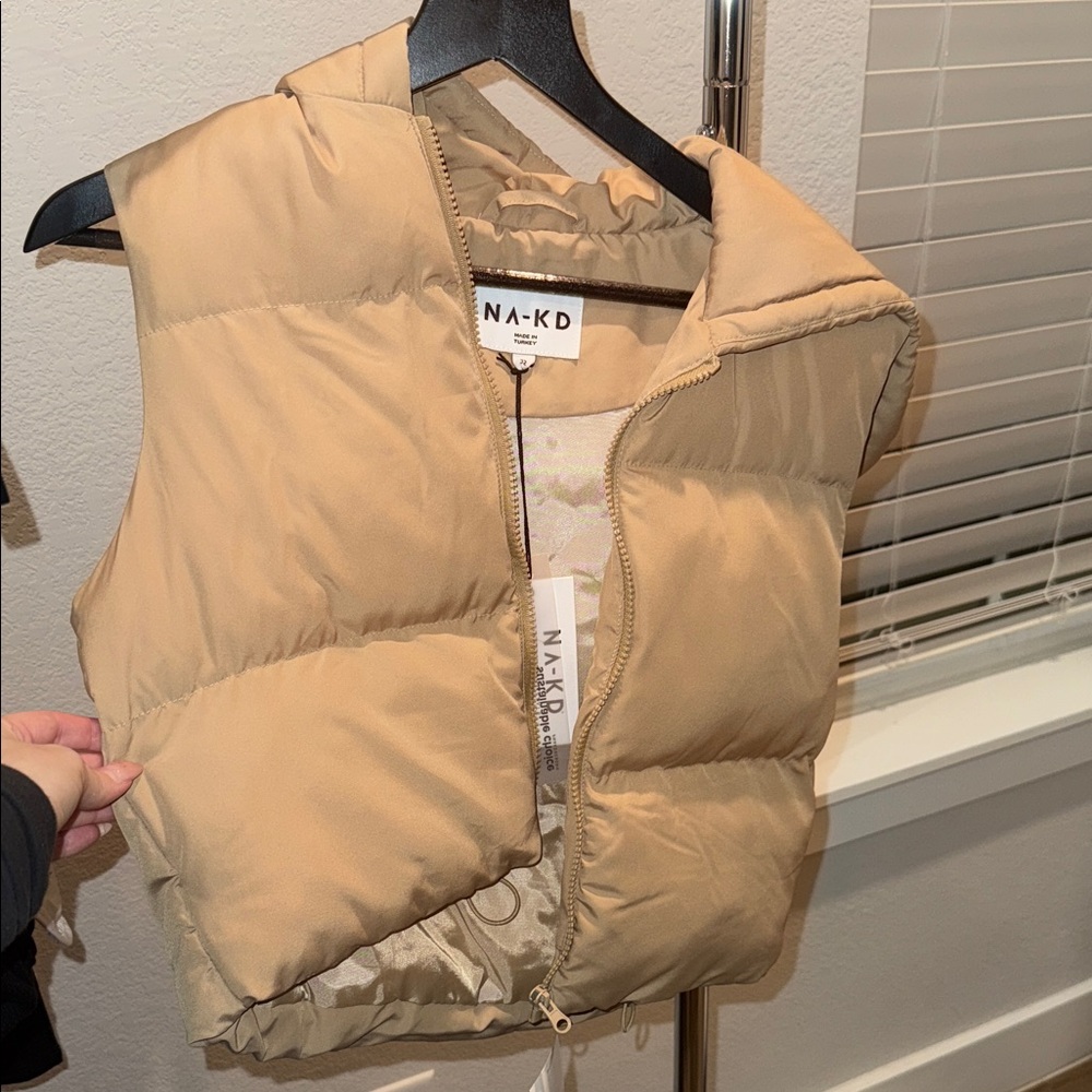 NA-KD Women's Beige Puffer Vest